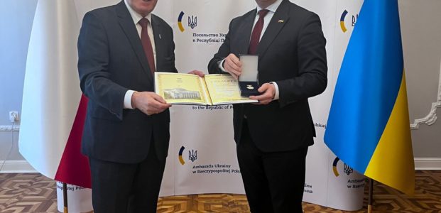 Odznaczenie od Rady Najwyższej Ukrainy dla Konsula Henryka Kołodzieja